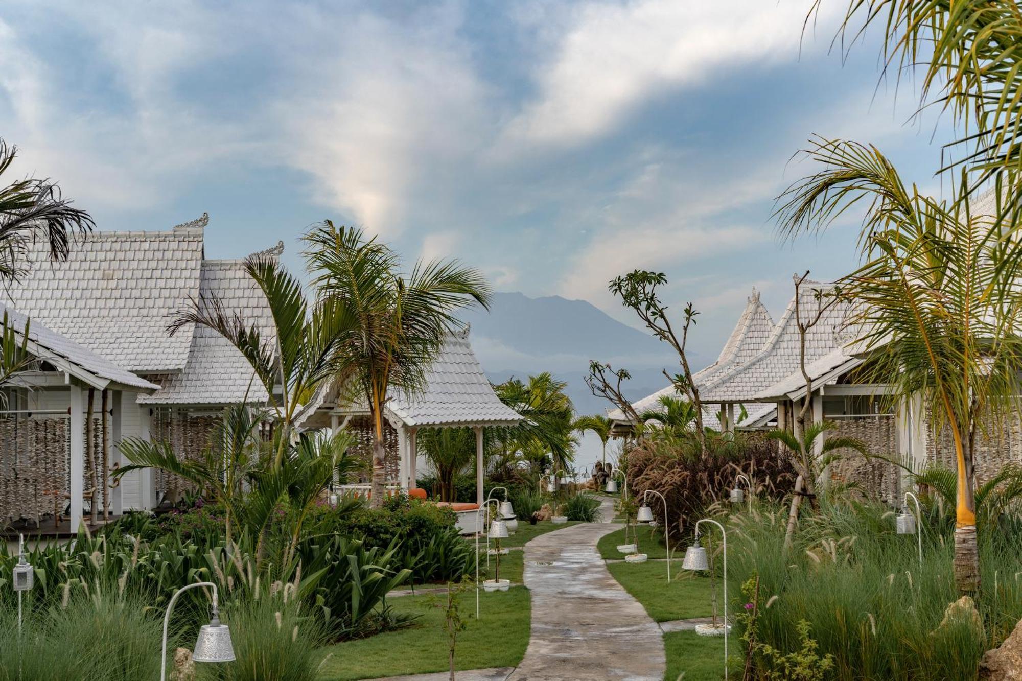 Paus Putih Hotel Nusa Lembongan  Luaran gambar