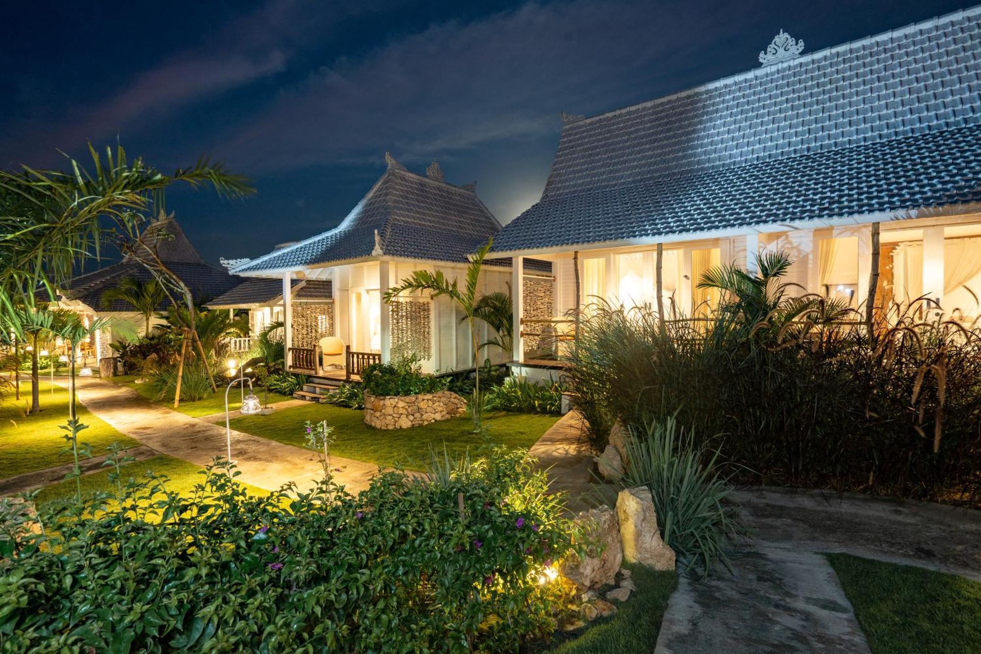 Paus Putih Hotel Nusa Lembongan  Luaran gambar