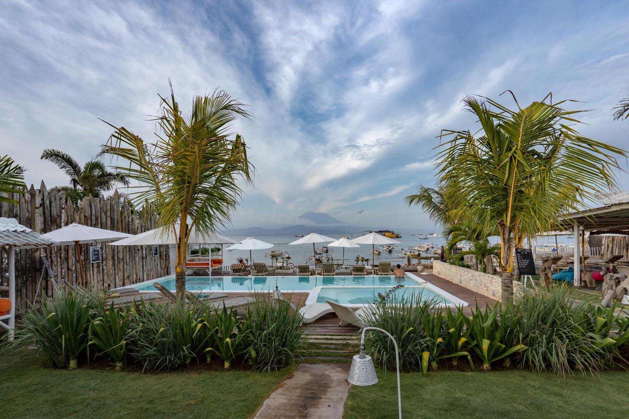 Paus Putih Hotel Nusa Lembongan  Luaran gambar
