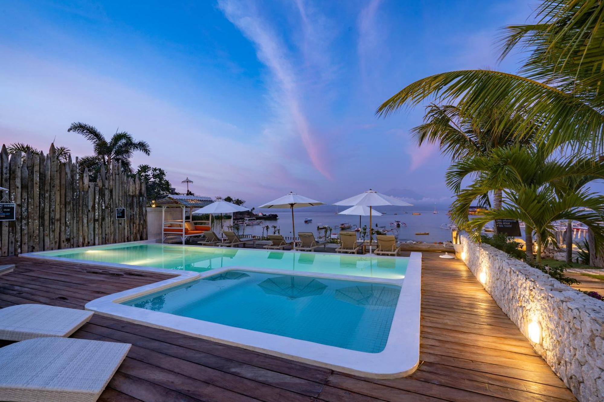 Paus Putih Hotel Nusa Lembongan  Luaran gambar