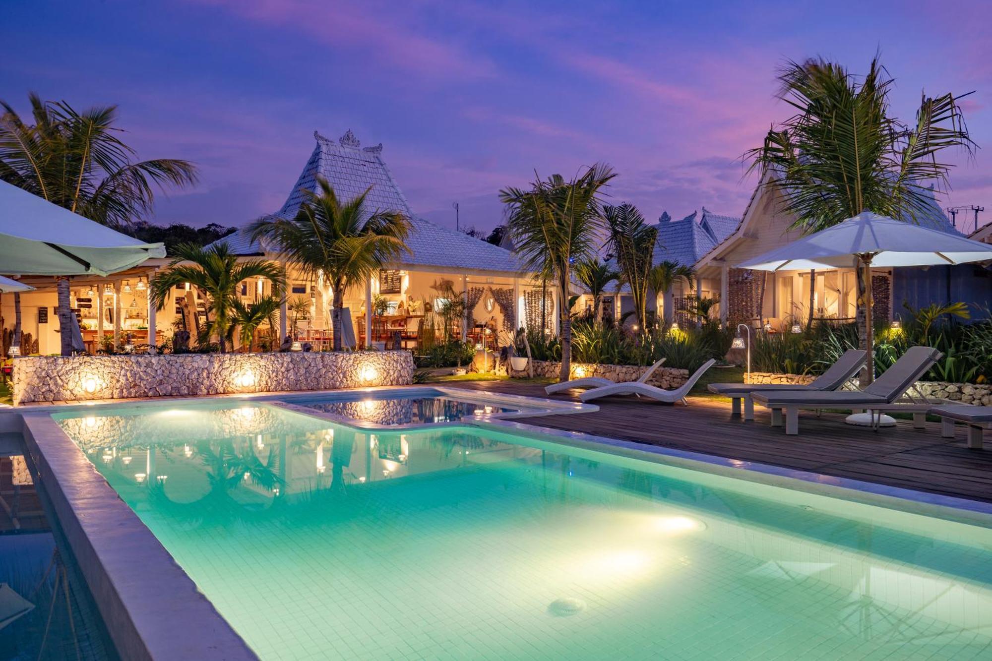 Paus Putih Hotel Nusa Lembongan  Luaran gambar